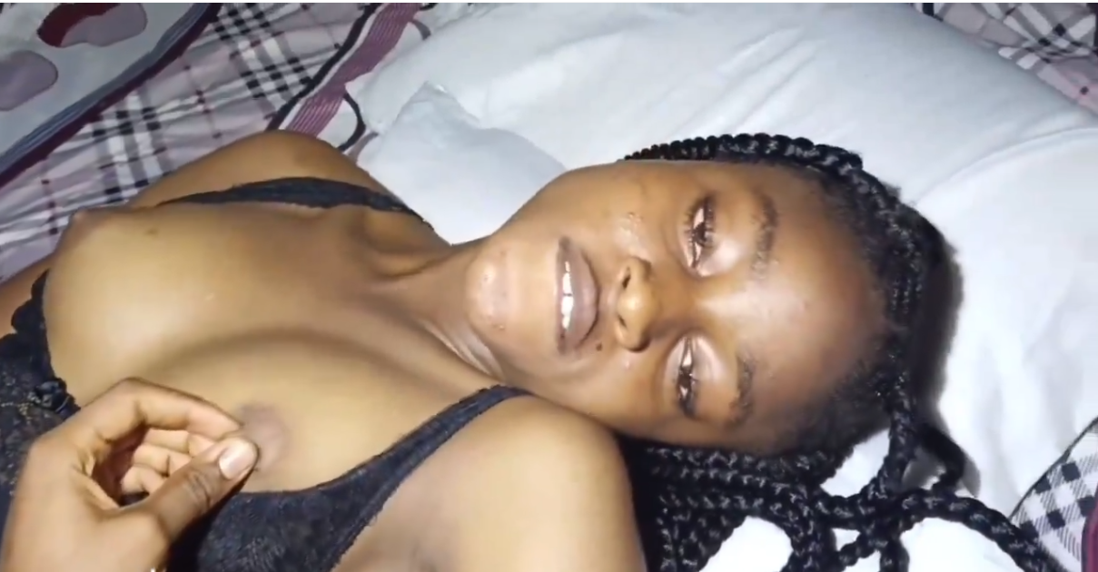 Eating Alezia Hydrangea from Maputo